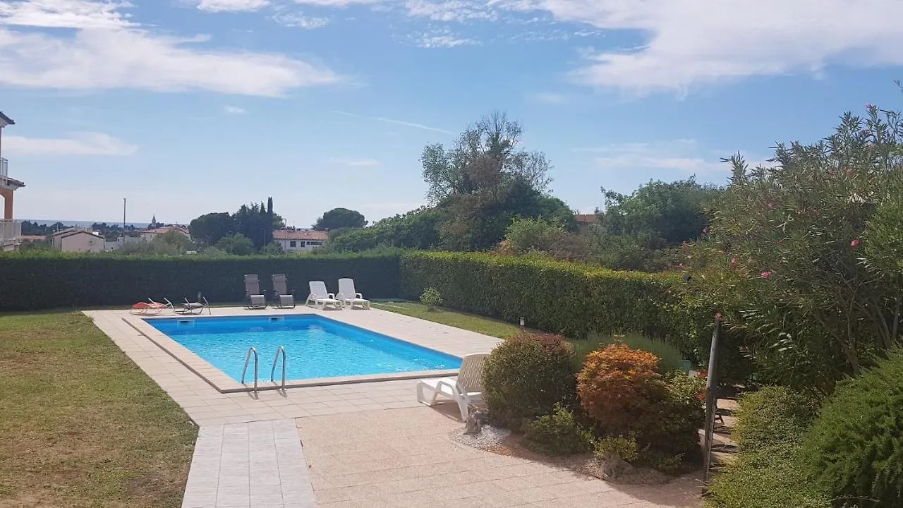 Apartment Giulia With Sea View In Novigrad Novigrad  Croatia