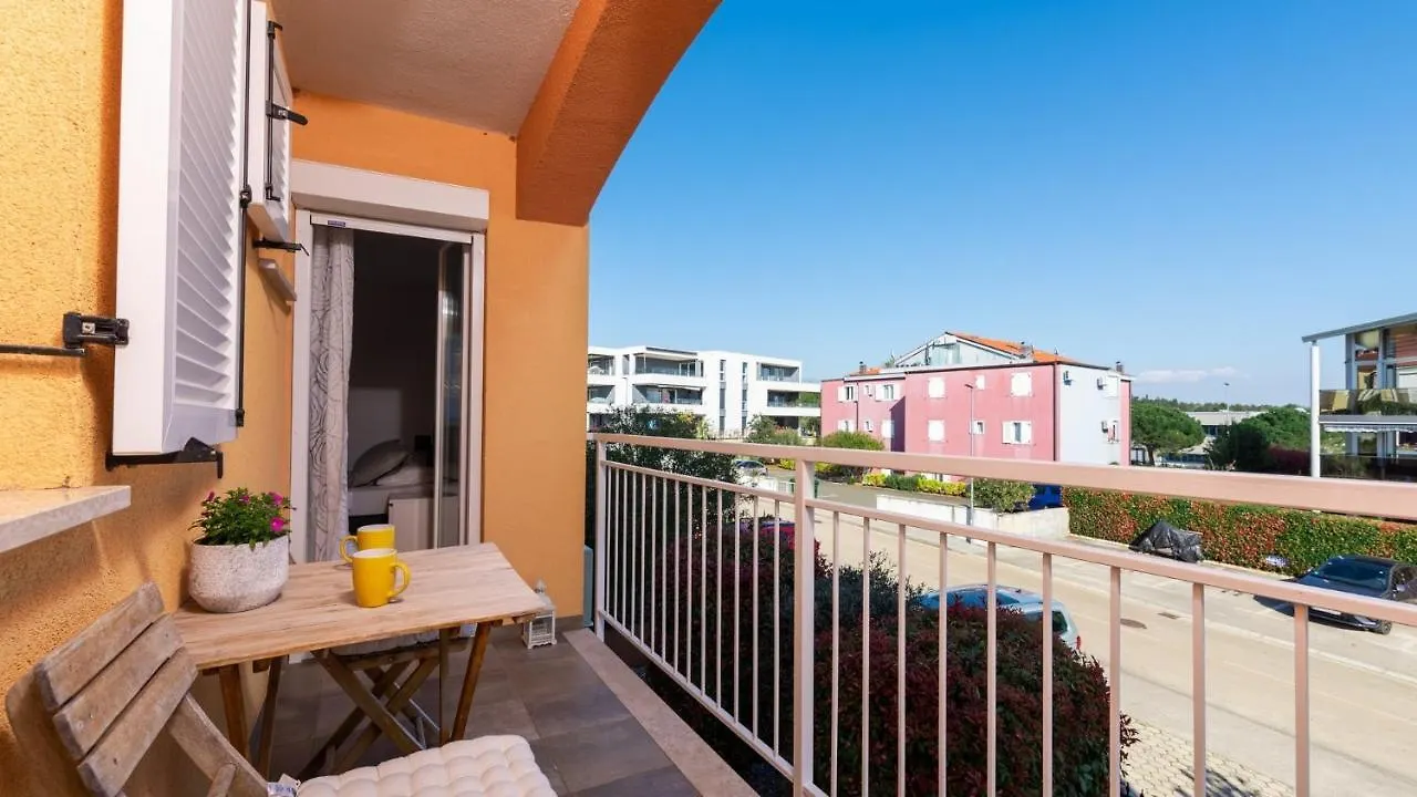 Guest house Apartment Giulia With Sea View In Novigrad Novigrad