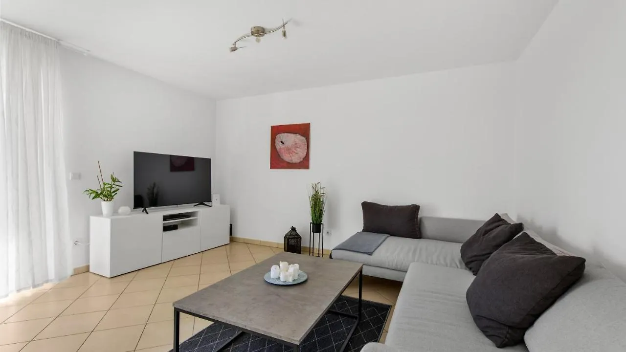 Apartment Giulia With Sea View In Novigrad Novigrad  Guest house