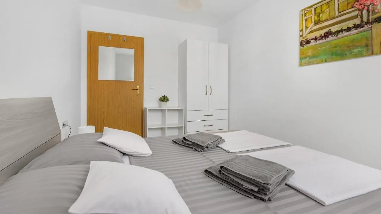 Apartment Giulia With Sea View In Novigrad Novigrad  Croatia
