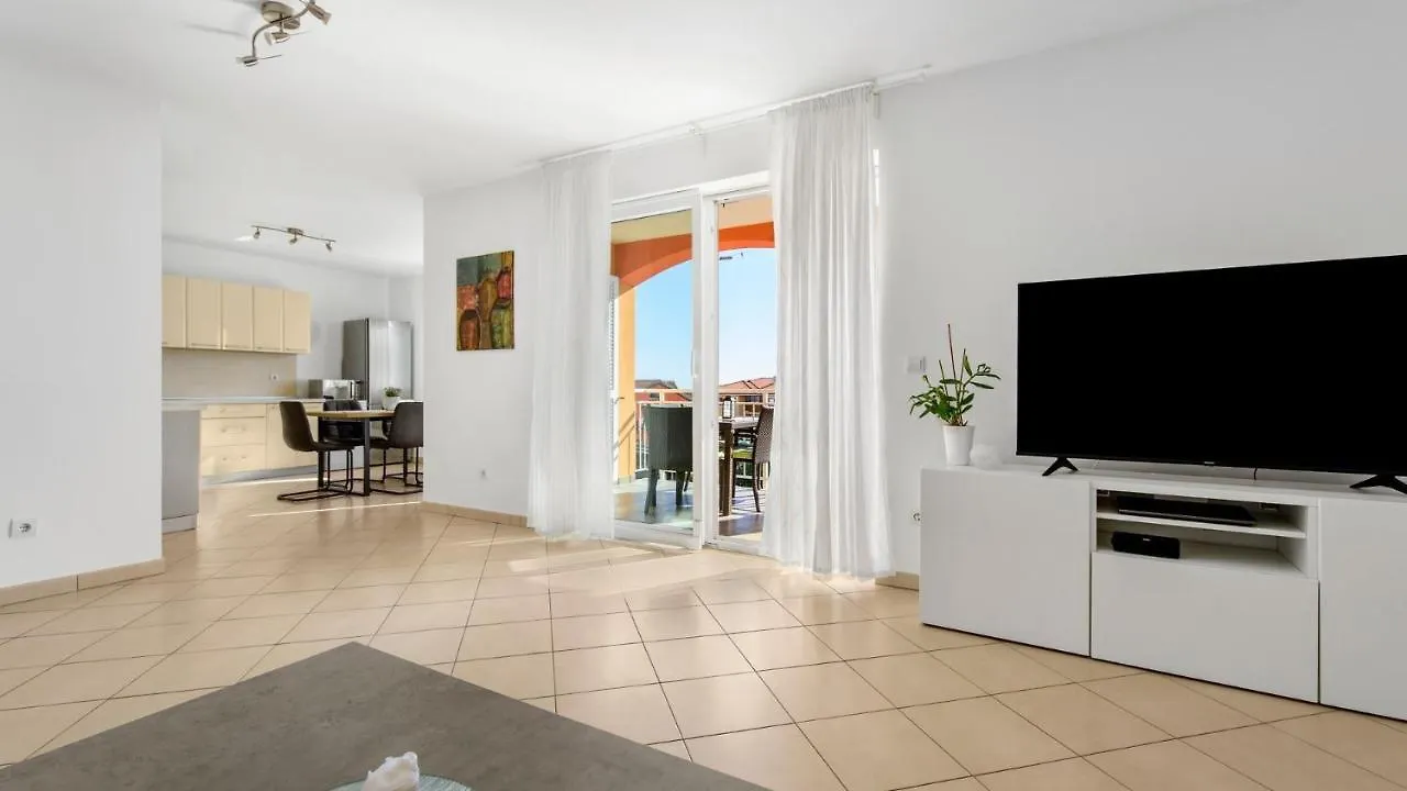 Apartment Giulia With Sea View In Novigrad Novigrad  Novigrad (Istria)