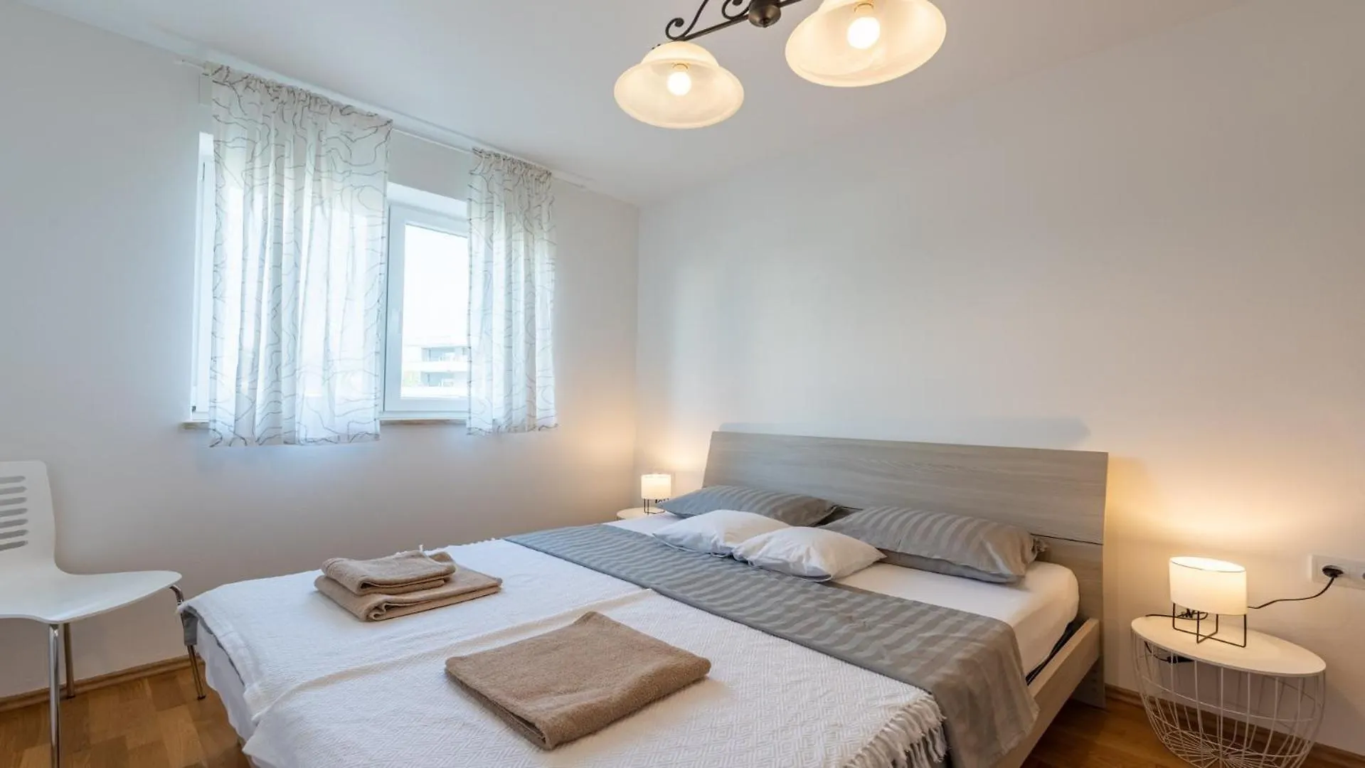 Apartment Giulia With Sea View In Novigrad Novigrad