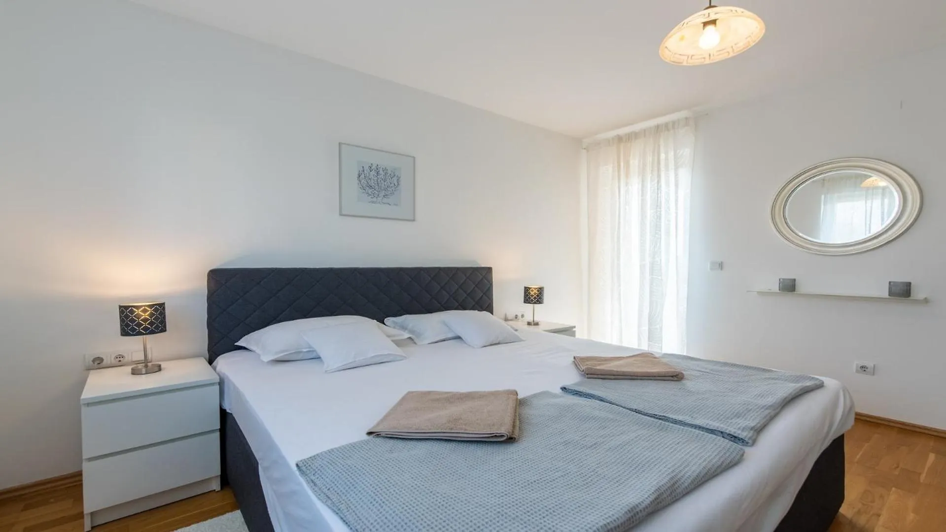 Apartment Giulia With Sea View In Novigrad Novigrad